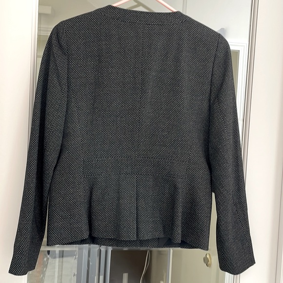 Ann Taylor blazer, size 0 - Picture 2 of 9
